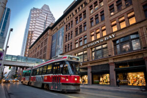 Vé Máy Bay Hà Nội Đi Toronto